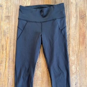 Cropped Black Athleta leggings Size Small